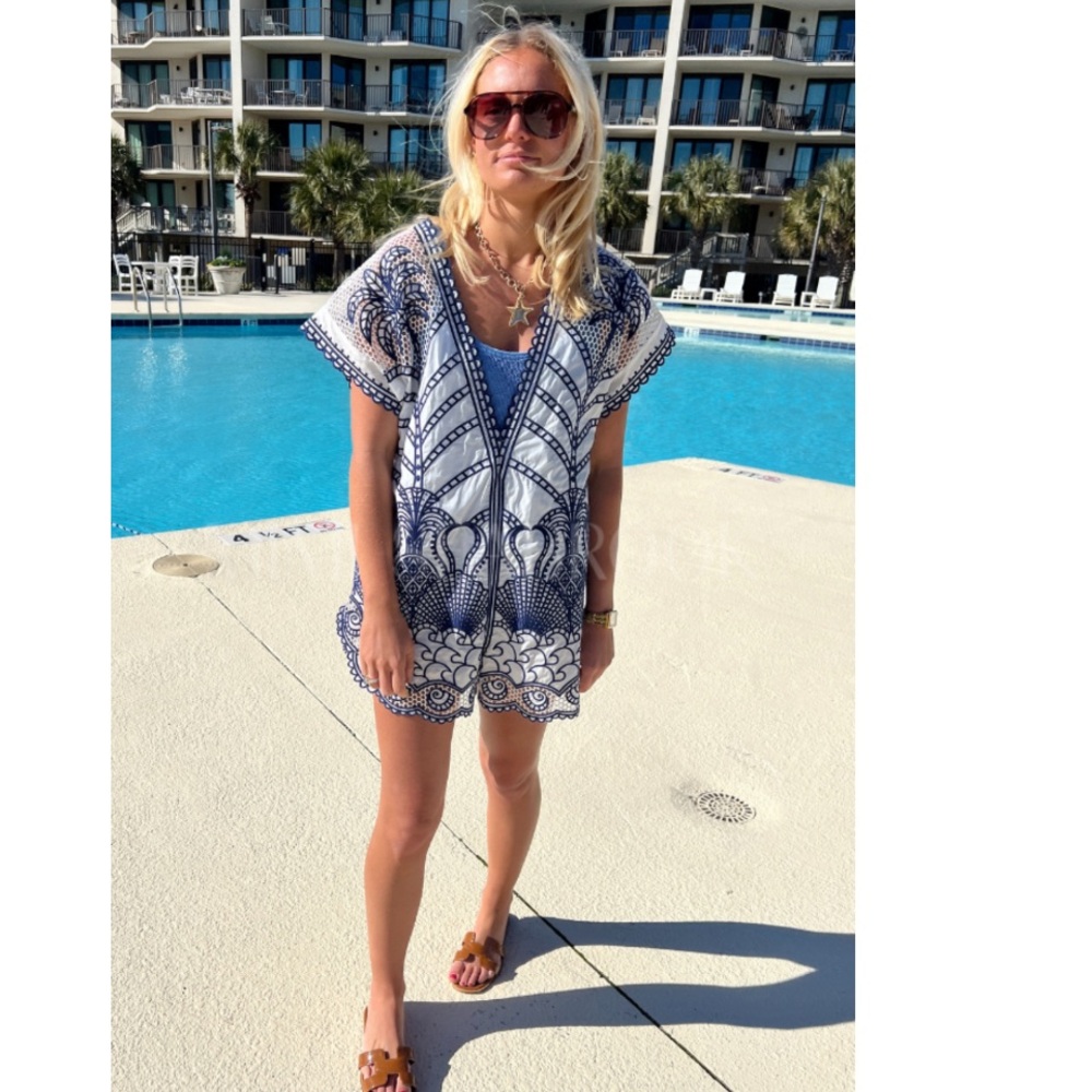 FARM Rio Blue Richelieu Plunging Neck Romper Size XS NWT Embroidered Lace - Picture 15 of 15